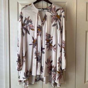 NWOT!! Free People - Size M - White Long Sleeved Tunic/Dress